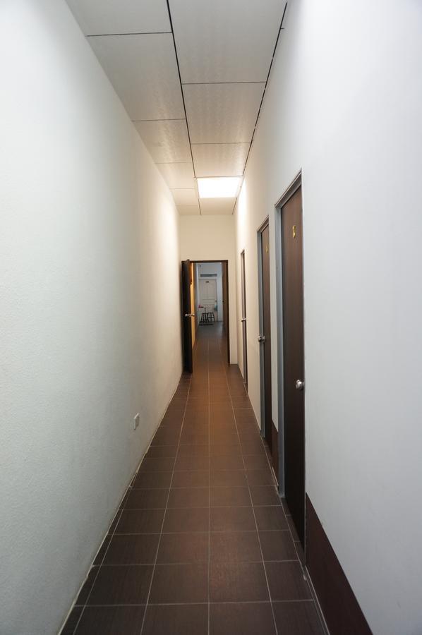 G99 Hotel George Town Bagian luar foto