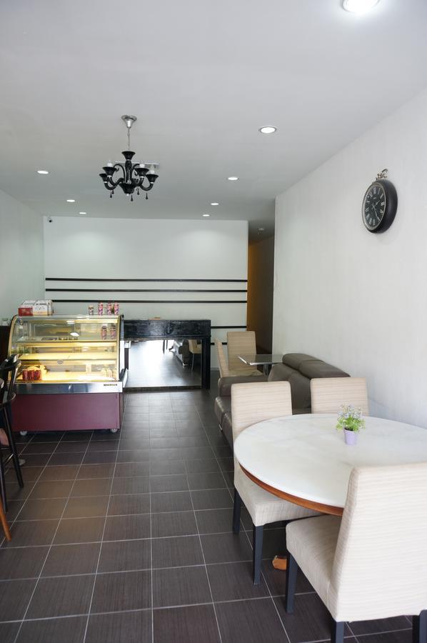 G99 Hotel George Town Bagian luar foto