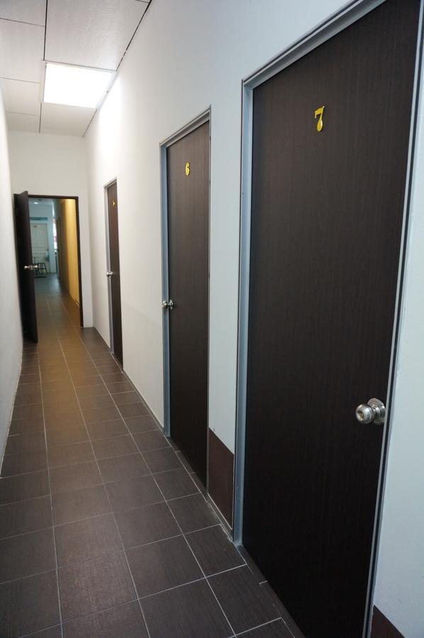G99 Hotel George Town Bagian luar foto