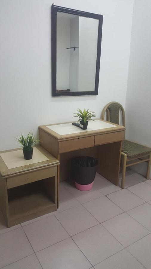 G99 Hotel George Town Bagian luar foto
