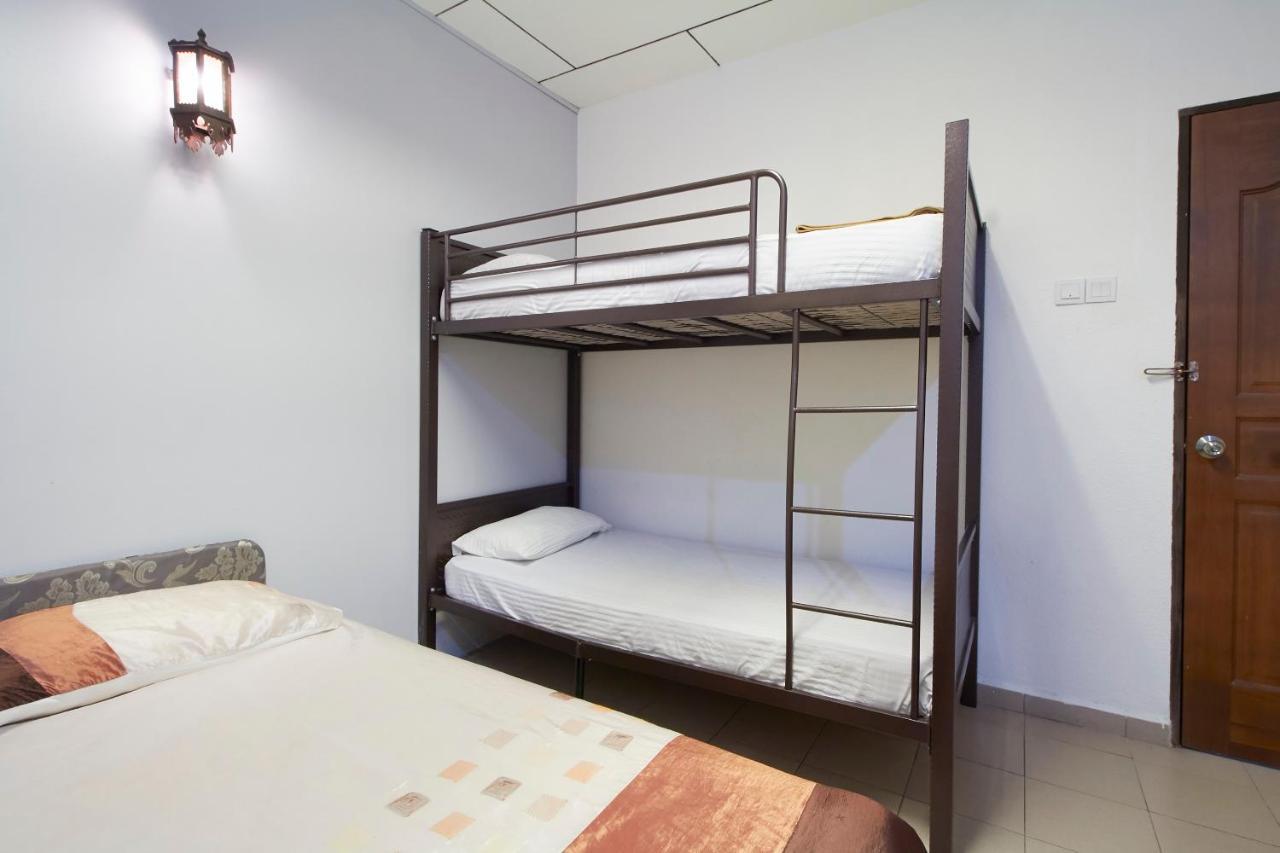G99 Hotel George Town Bagian luar foto