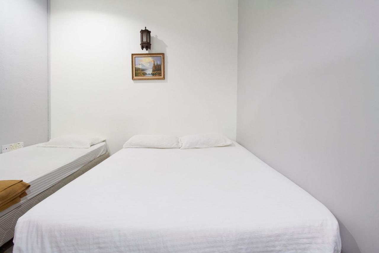 G99 Hotel George Town Bagian luar foto